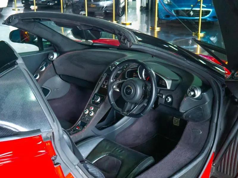 https://assets.carsharenova.com/01971caa-54f5-9791-1852-5ff9454a1a63
