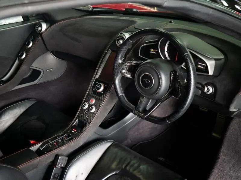 https://assets.carsharenova.com/01971caa-5602-60b3-86c9-2b7eb57629a5