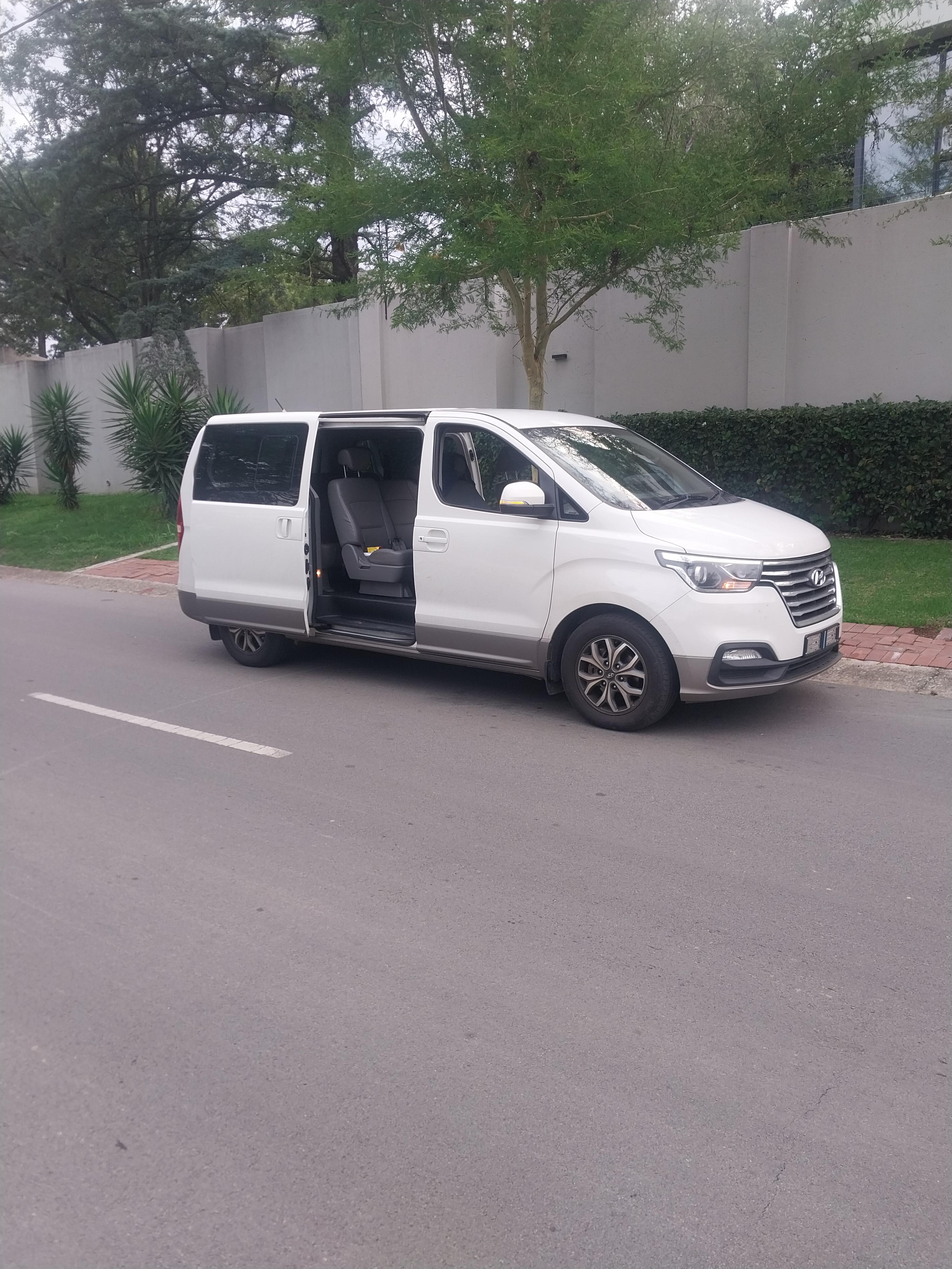 https://assets.carsharenova.com/0197716e-2a6e-a265-f8c4-7e5089b298ed