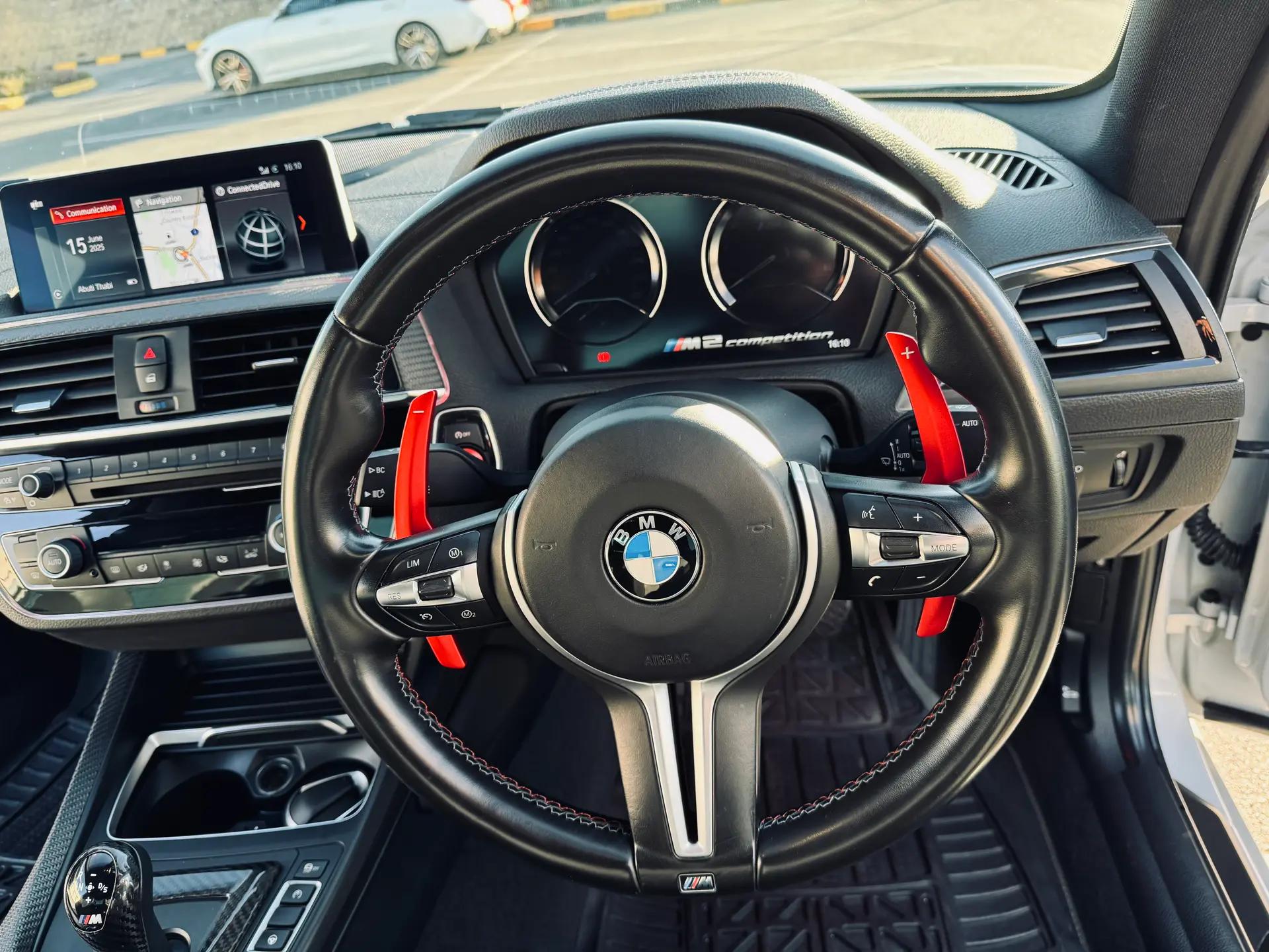 https://assets.carsharenova.com/01977d2b-d5a3-3302-1fae-1512501c1a0d