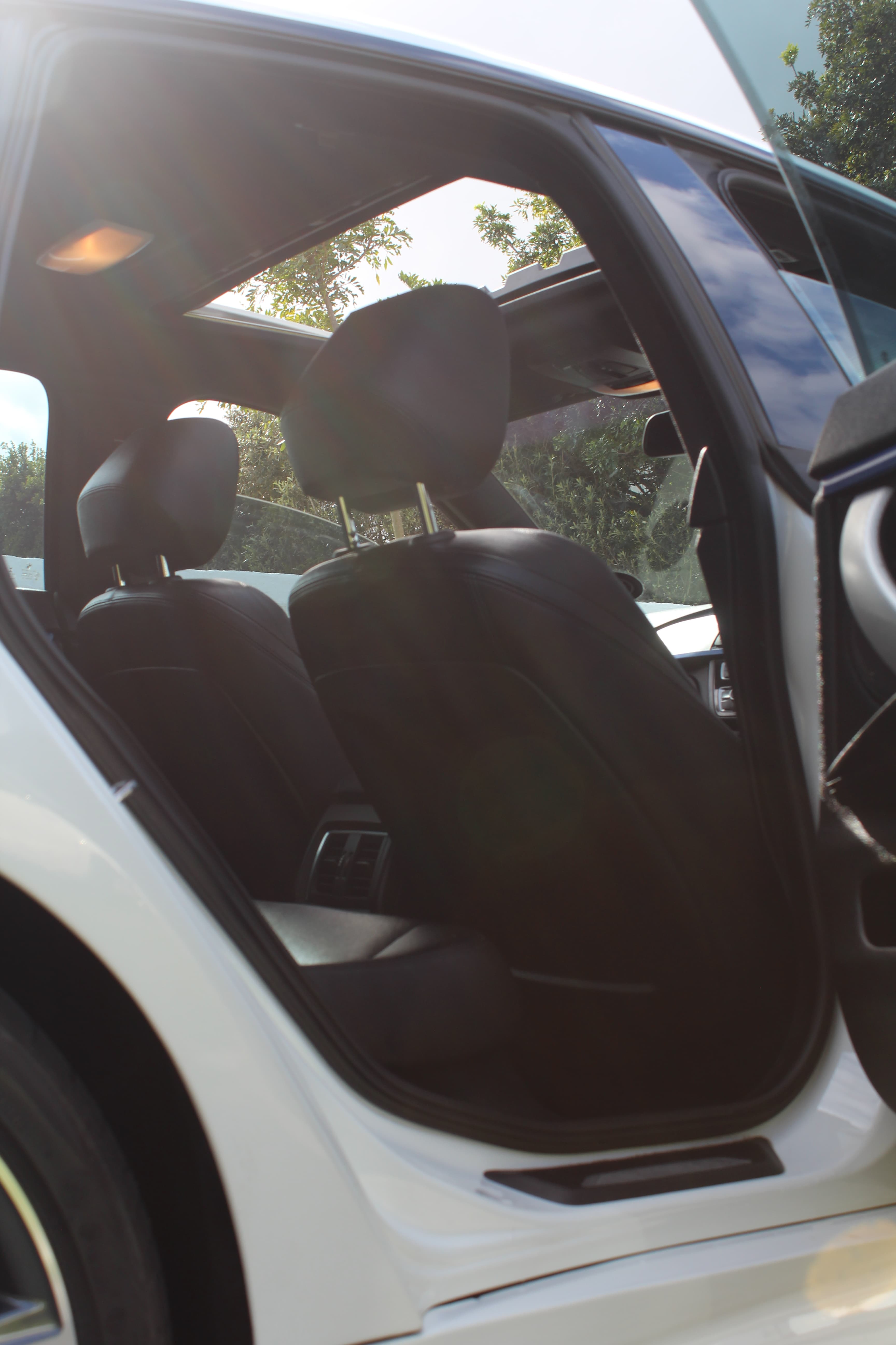 https://assets.carsharenova.com/0198212d-ae43-d6fa-e7dd-603ef96746bb