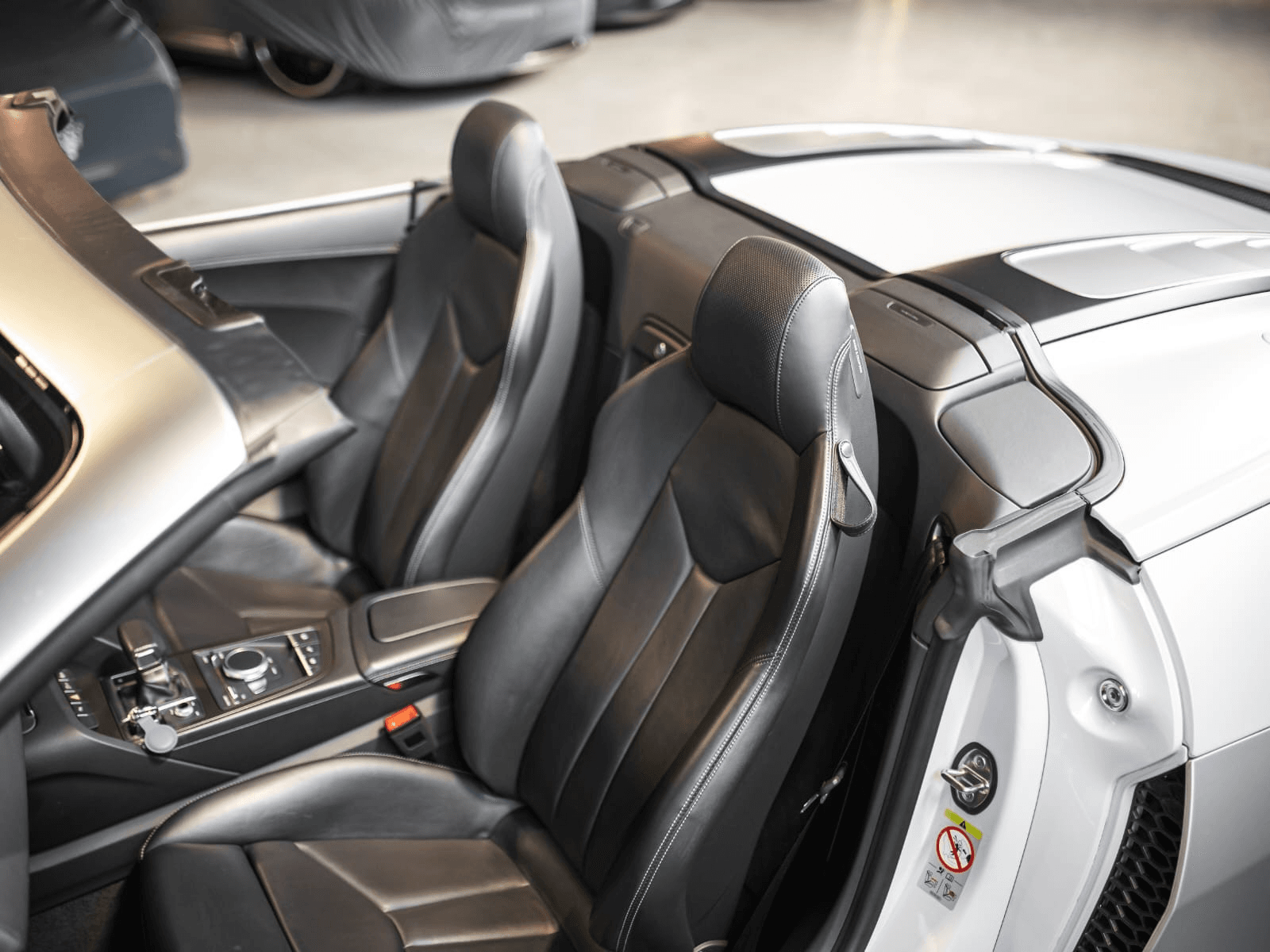 https://assets.carsharenova.com/0198557e-a099-0a7a-f893-4e3bdda900b1