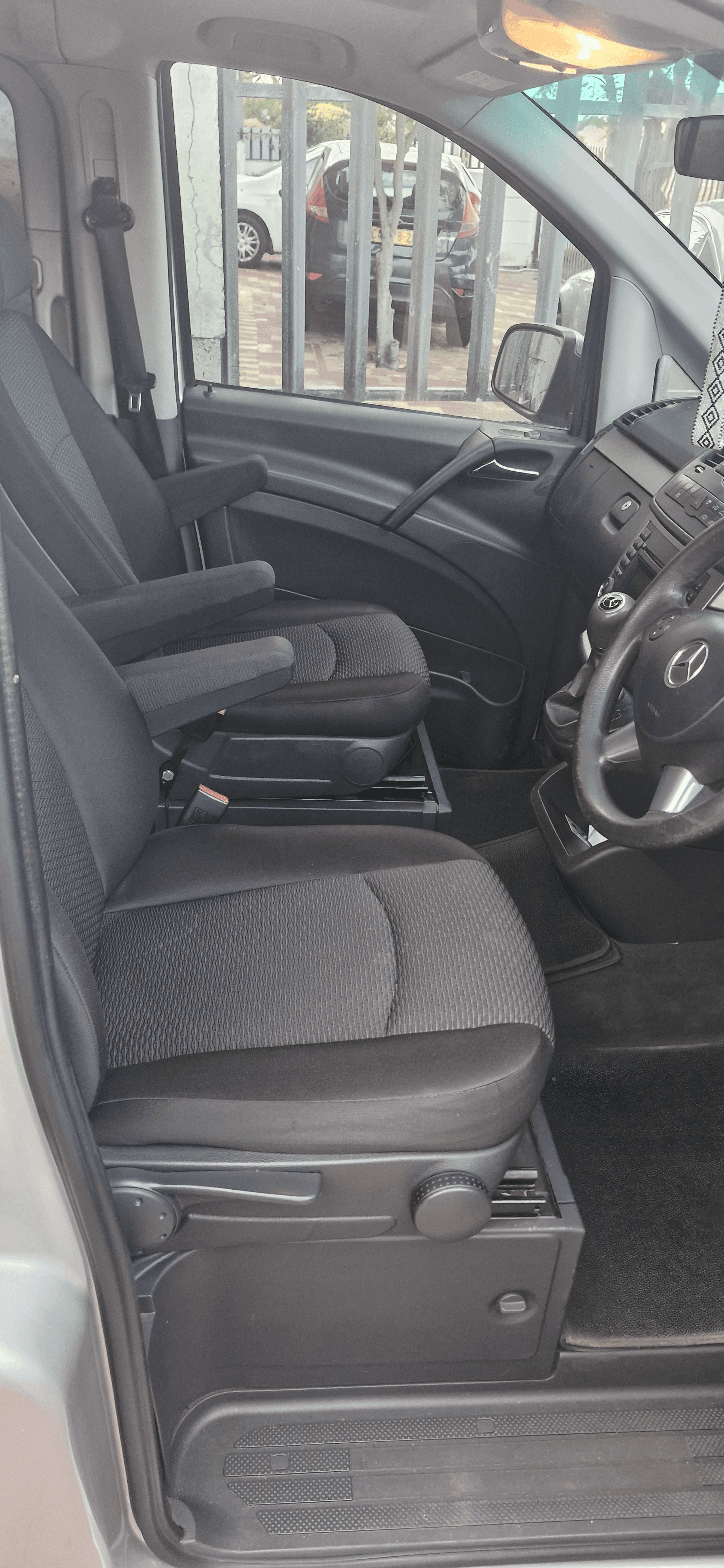 https://assets.carsharenova.com/0198804a-d54a-70c2-1869-d798bebd702c