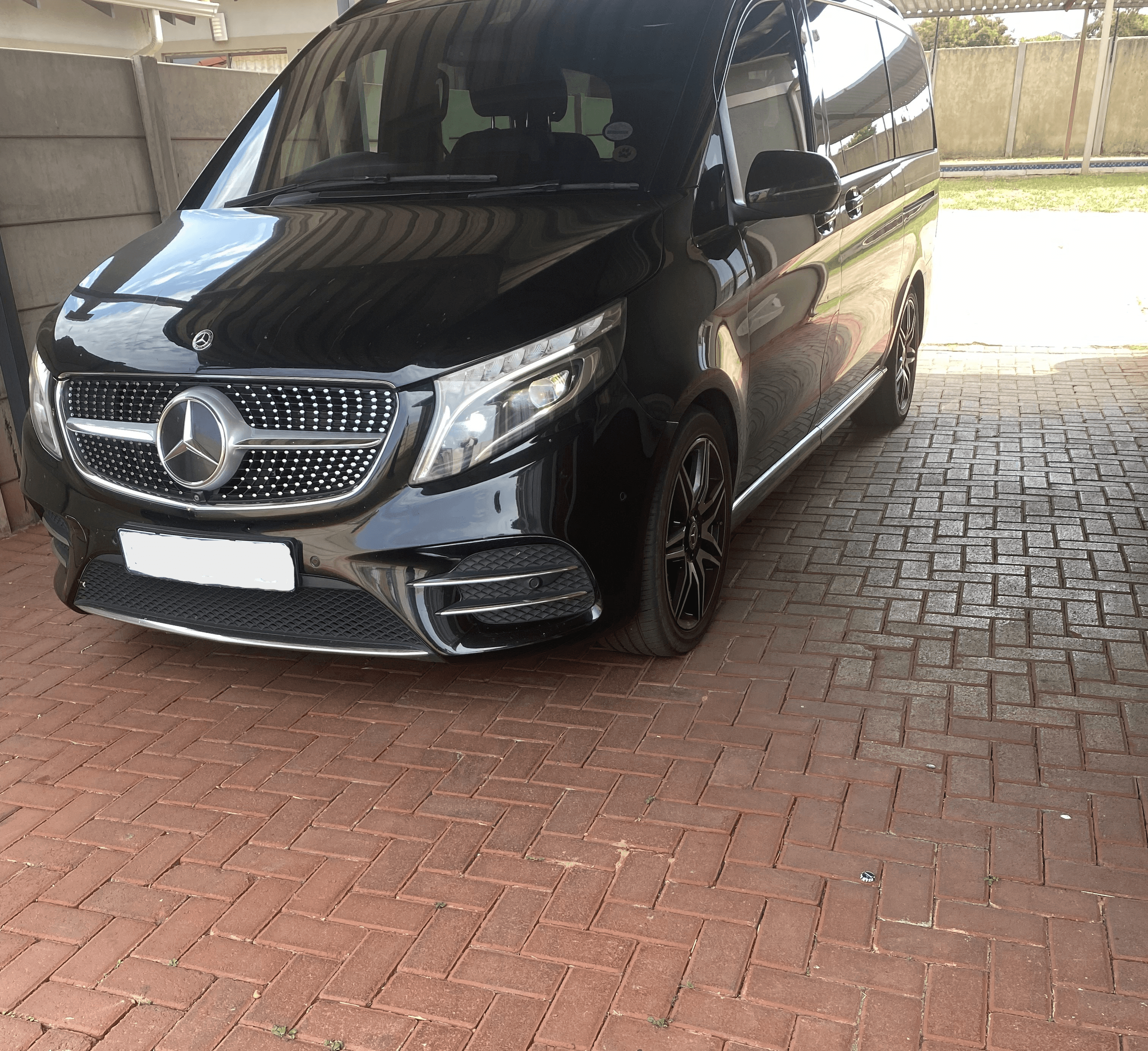 https://assets.carsharenova.com/0199bd69-2cff-c1e2-b255-c81c97ca8180