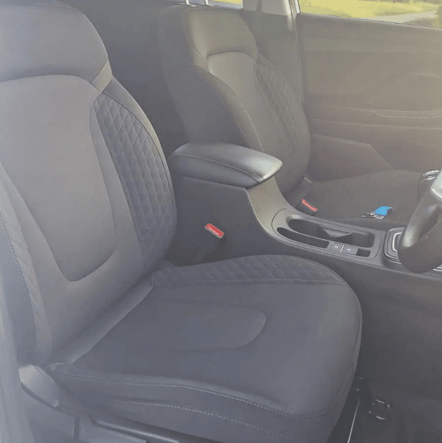 https://assets.carsharenova.com/019db965-02ca-fbf7-3a4a-d7d3d451f16c