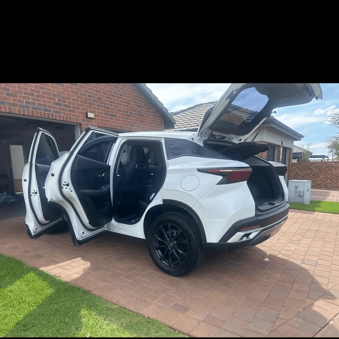 https://assets.carsharenova.com/019db977-9c0e-c2df-2166-c2cf0a89cf86