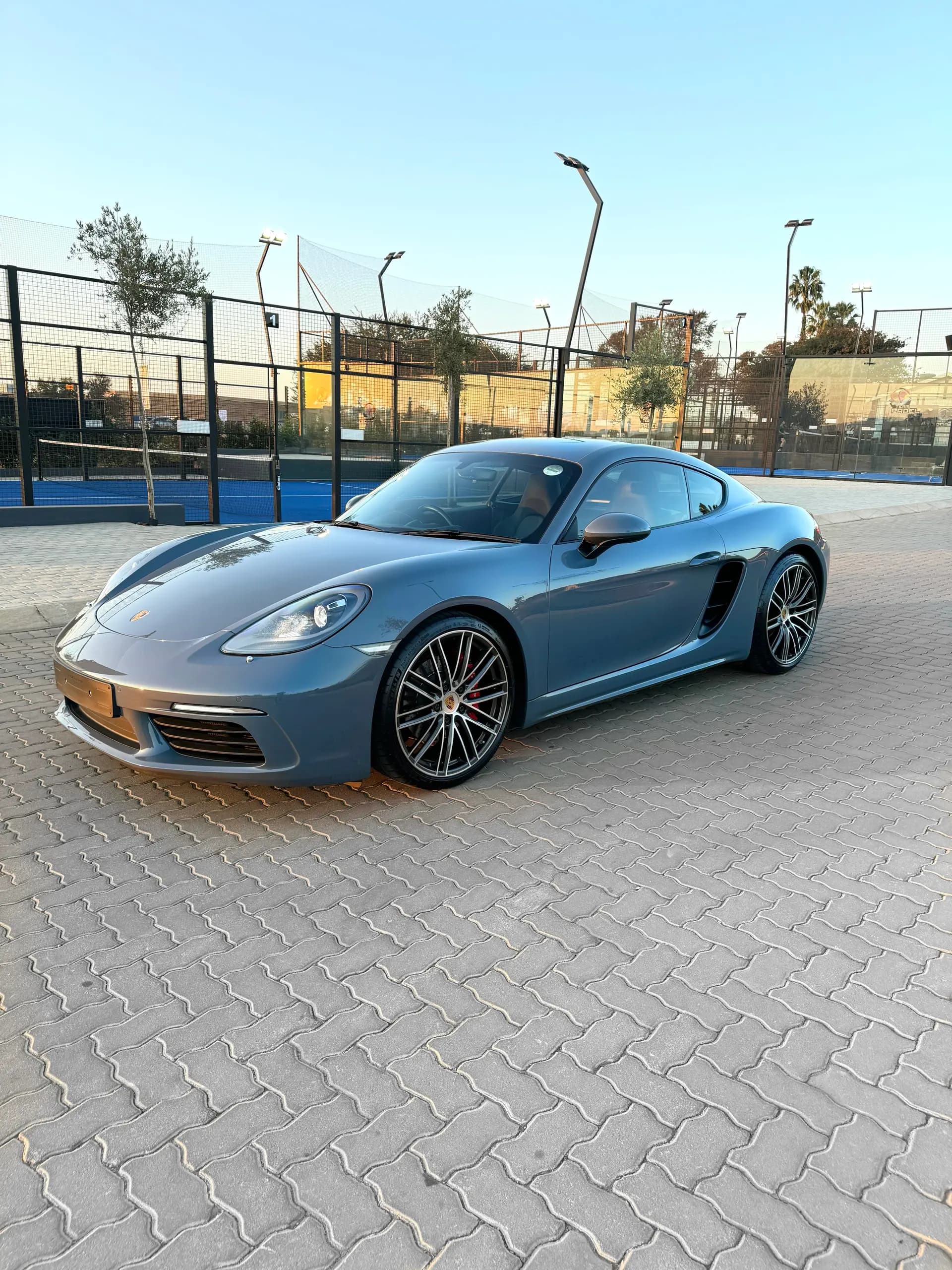 Porsche 718 Cayman S