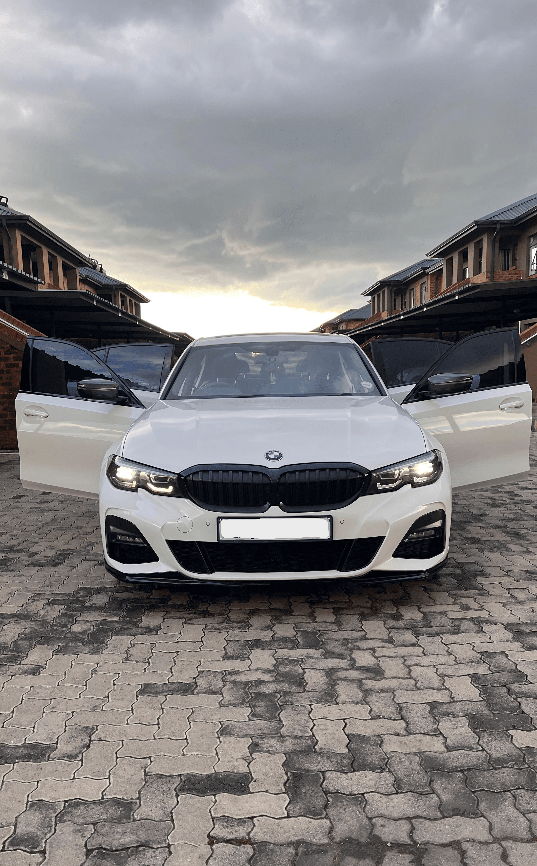 https://assets.carsharenova.com/019dde58-5ca9-3da7-a9e1-becf8992fef3