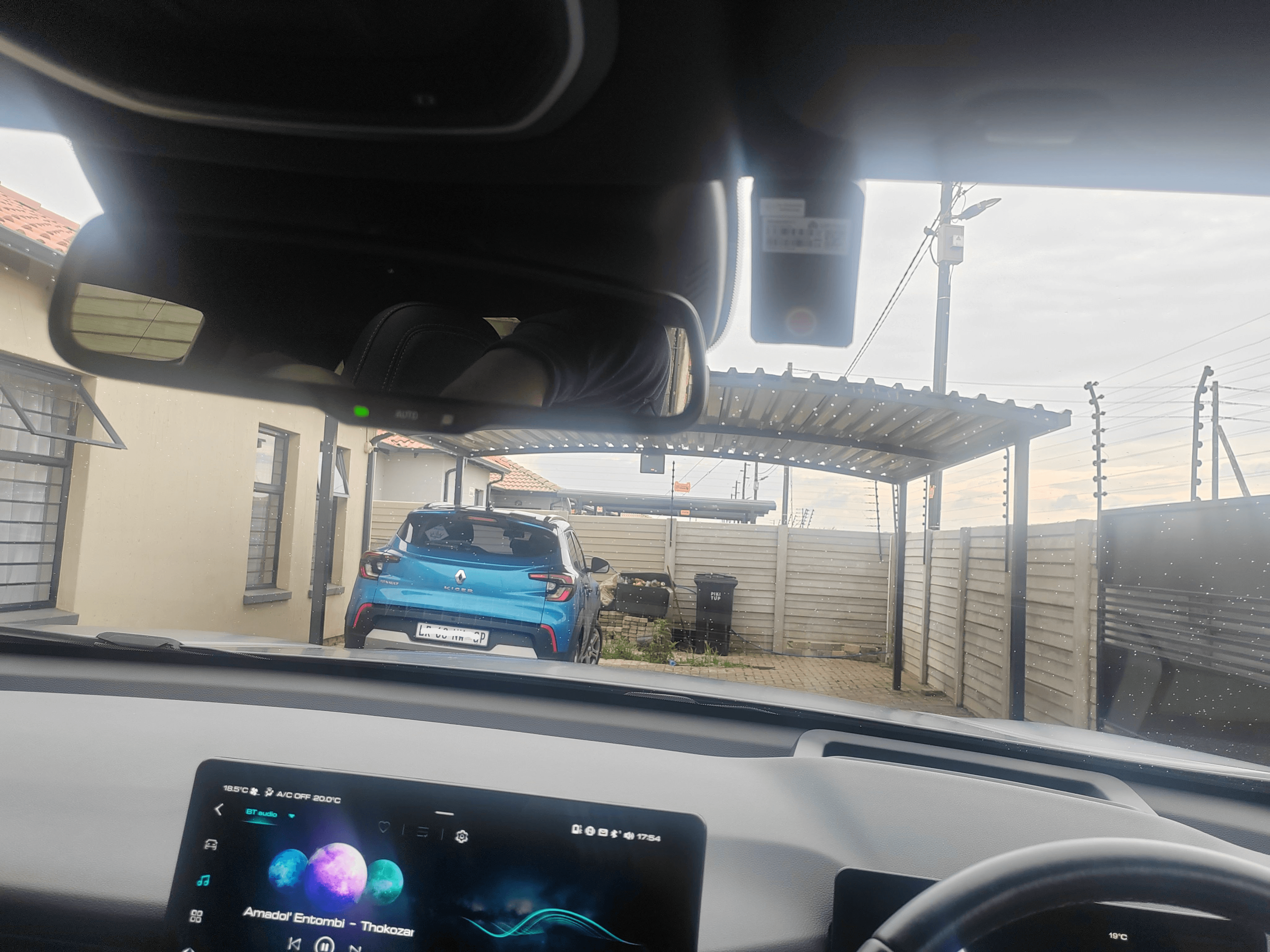 https://assets.carsharenova.com/019e1b65-879f-9659-1df8-3261395fb142