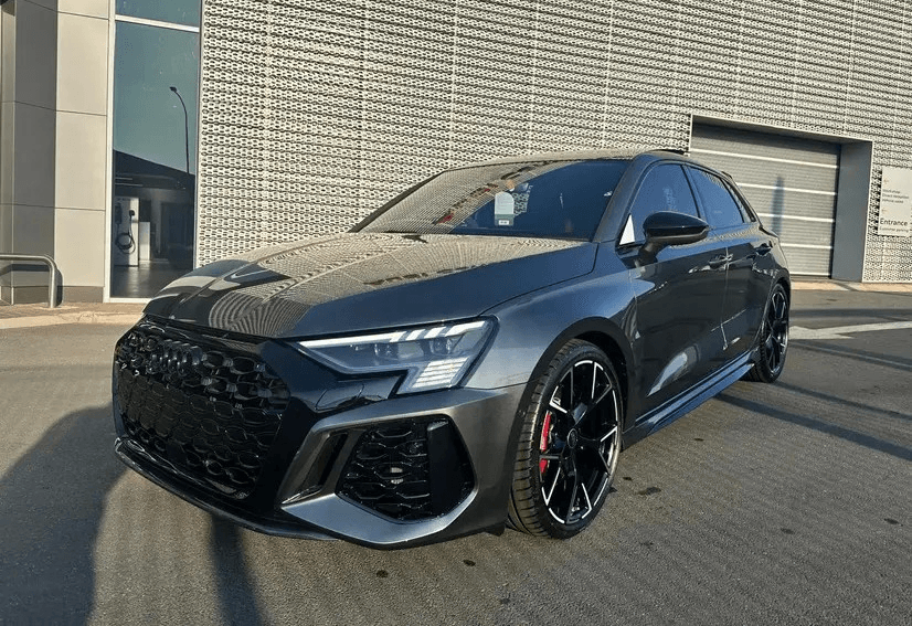https://assets.carsharenova.com/019e3b0d-ed67-e484-35f0-37a594bcb669