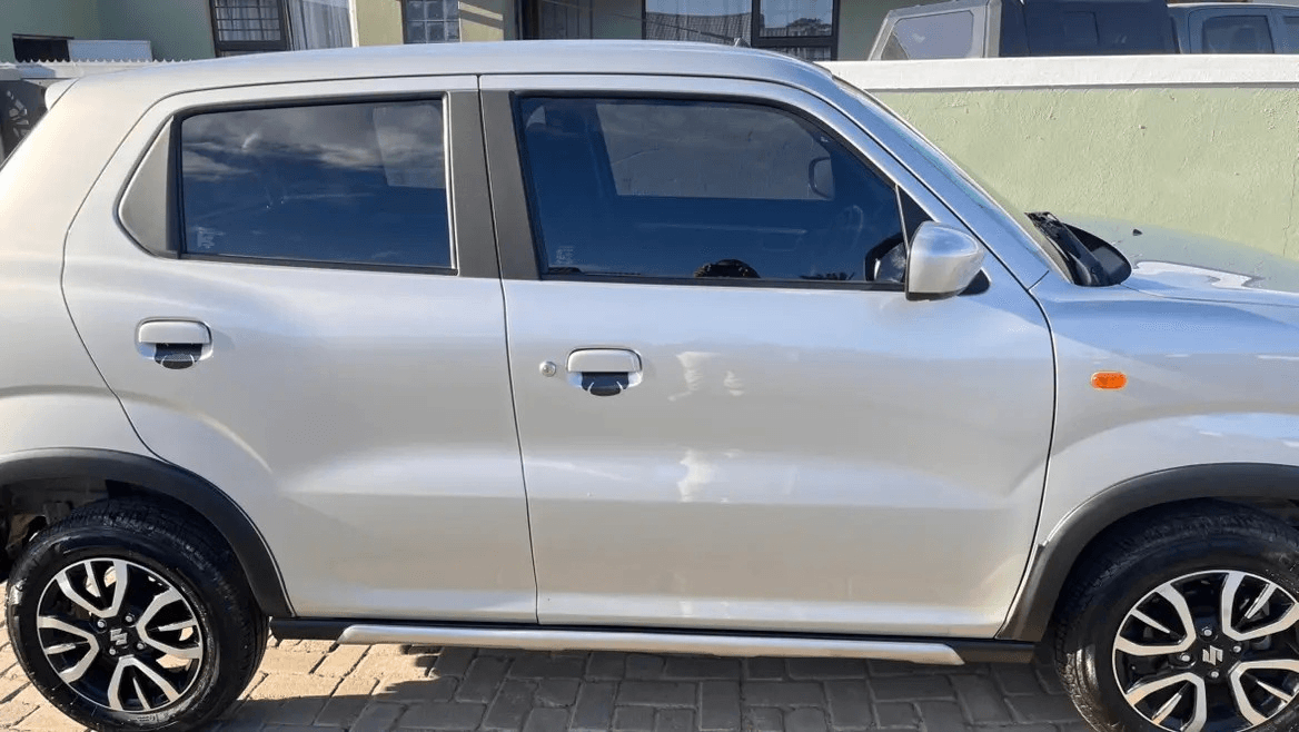 https://assets.carsharenova.com/019e970c-b649-2fb5-3f23-196ba7561bb8