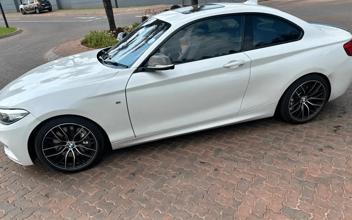 https://assets.carsharenova.com/019e9837-5763-c6c0-474f-e0eee8a7c503