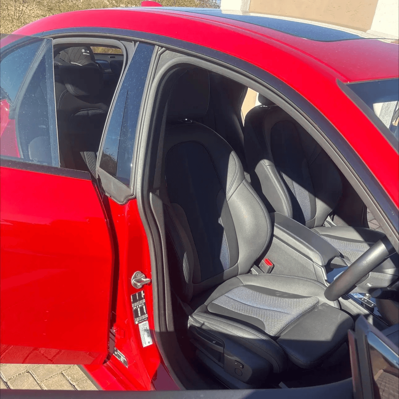 https://assets.carsharenova.com/019ea5dd-7b67-c21e-727b-3f4fba806943