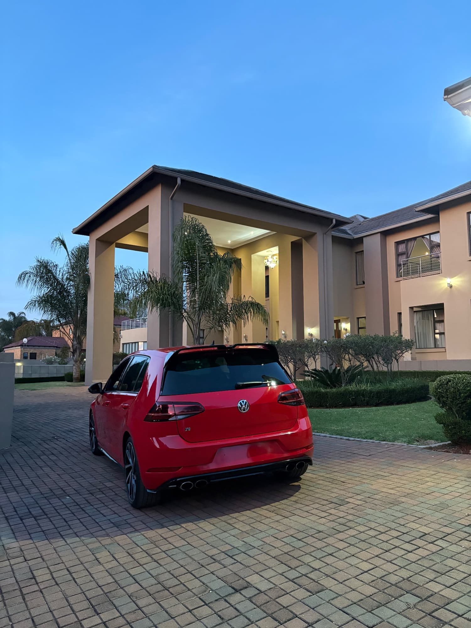 VOLKSWAGEN VW 370 - GOLF